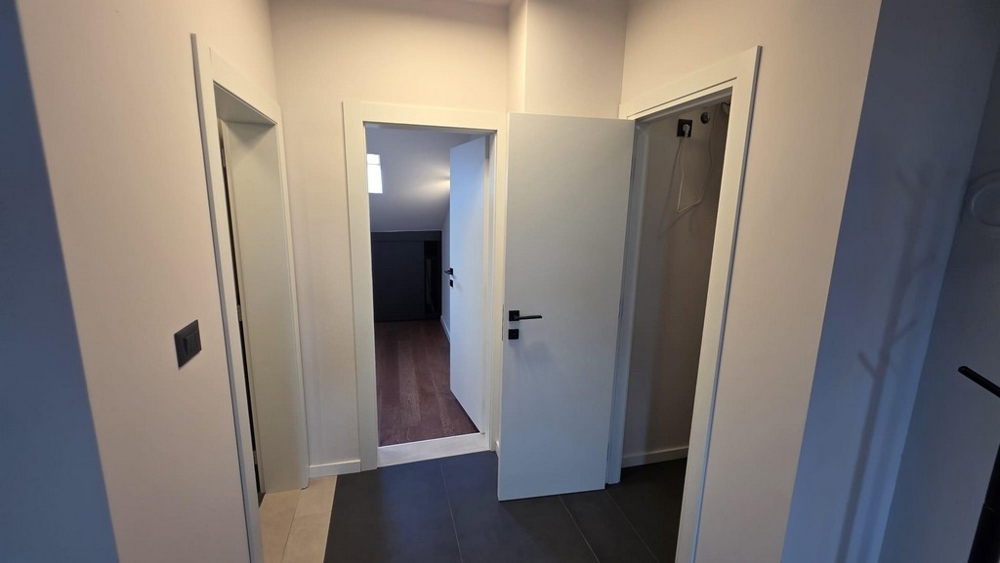 Bejárati rész modern világítással