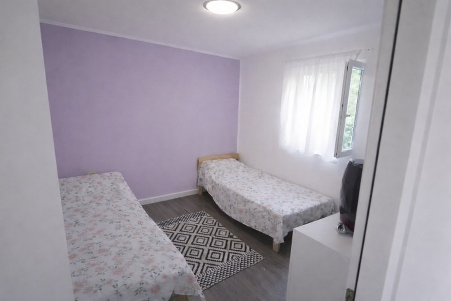 Hálószoba két egyszemélyes ággyal