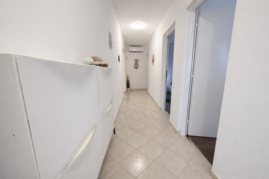 A folyosó a hálószobákhoz vezet