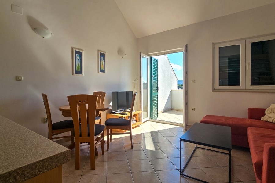 Nappali erkéllyel és sok természetes fénnyel