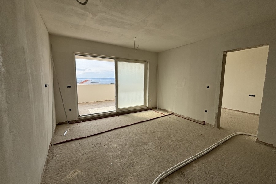 Lakótér előkészített beépítéssel és teraszkapcsolattal