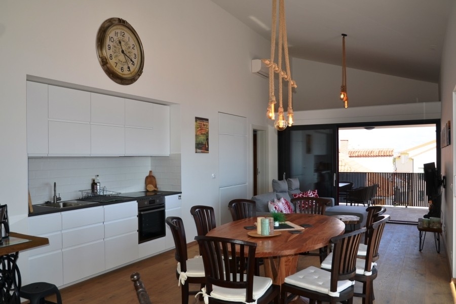 A horvátországi A3930-as ingatlan modern berendezésű lakóterülete.