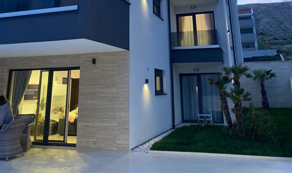 Földszinti apartman terasszal és kerttel