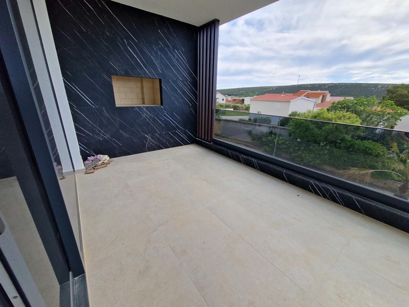 Terasz grillezővel és tengerre néző kilátással