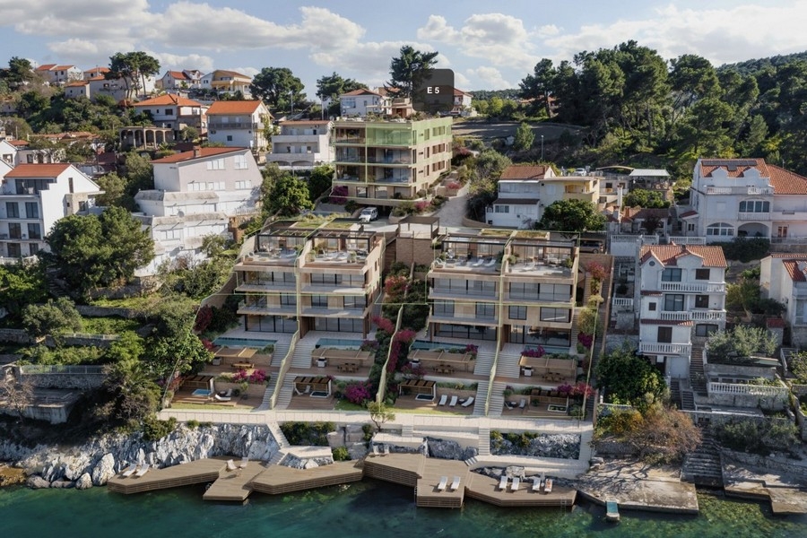 Exkluzív apartmanok az első sorban a tenger felé