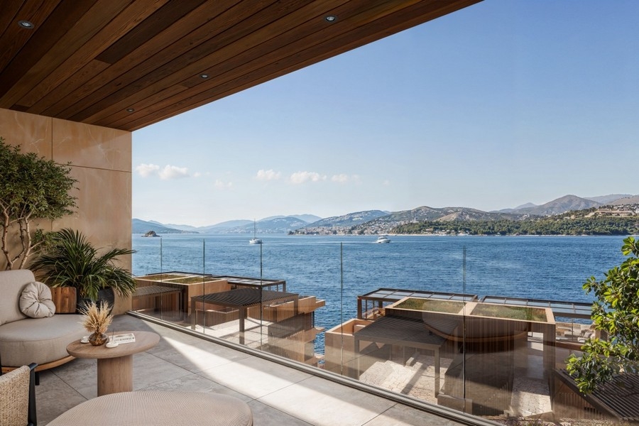 Terasz zavartalan kilátással a tengerre a Ciovo-i luxusapartmanban