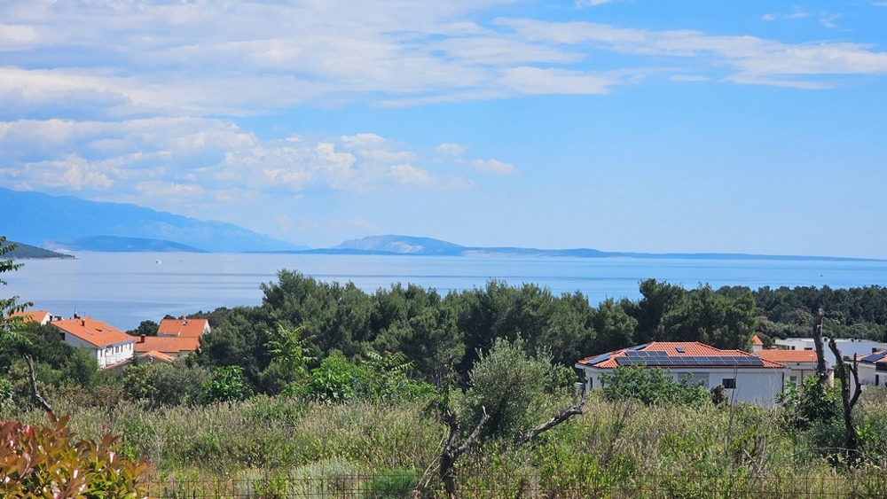 Panorámás kilátás nyílik a tengerre és a Kvarner-öböl szigeteire