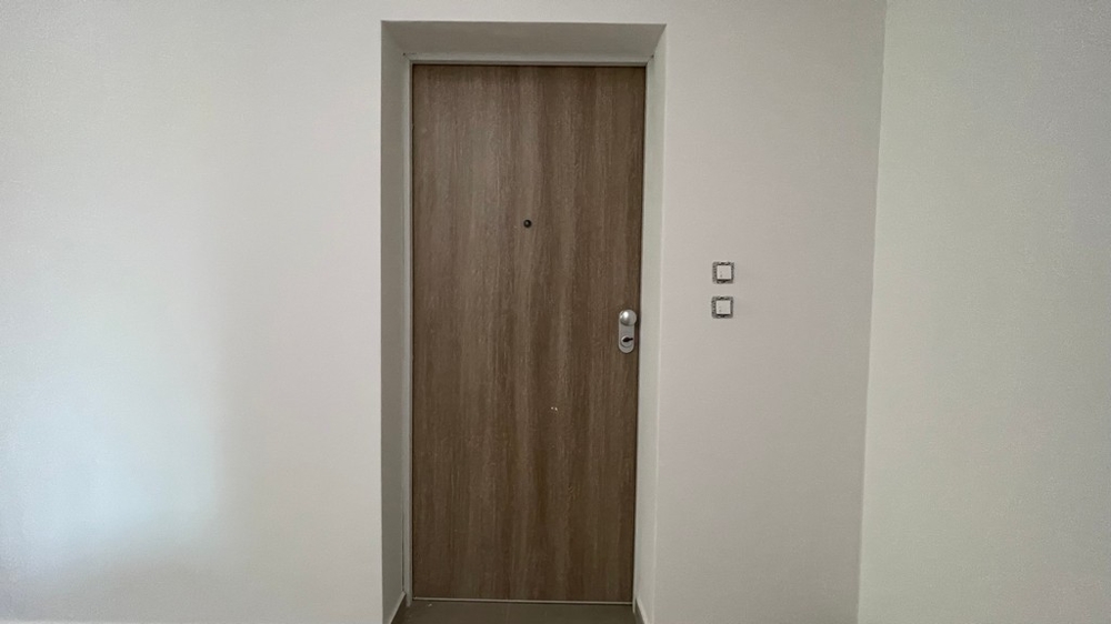 A lakás bejárati ajtaja