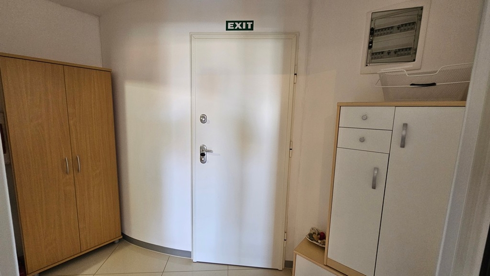 Külső nézet a lakóépület Novigradban
