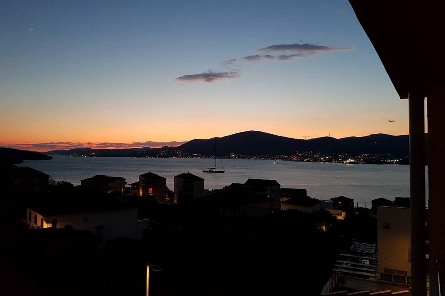 Tengerre néző Trogir naplementekor