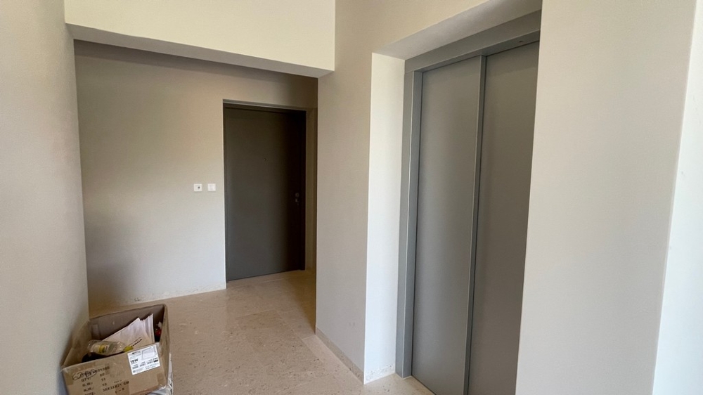 Panorámás kilátás a tengerre Vodicében, Horvátországban