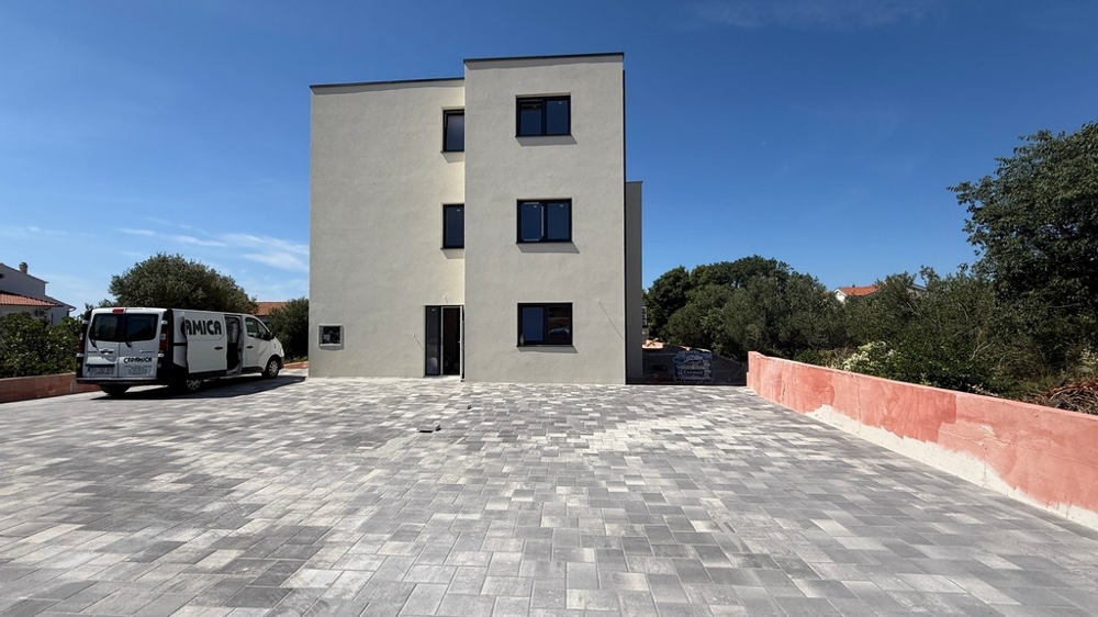 Lakóház Horvátországban parkolóhellyel