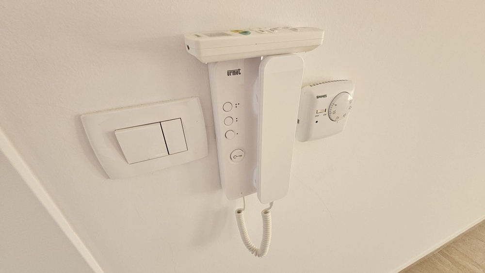 Intercom rendszer a bejárati területen