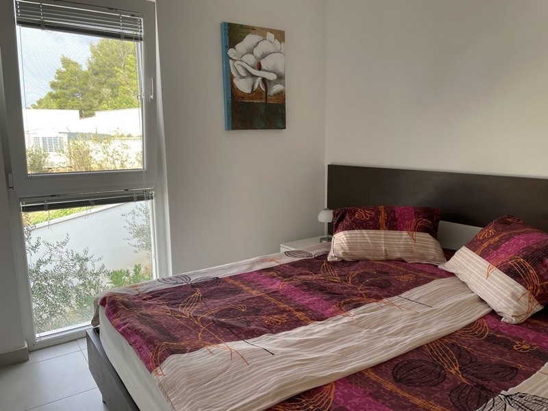 Hálószobás apartman tengerre néző Murterben, Horvátországban