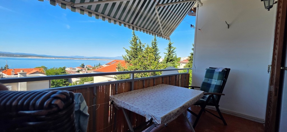 Erkély ülősarokkal és kilátással a Kvarner-öbölre, A4103-as apartman