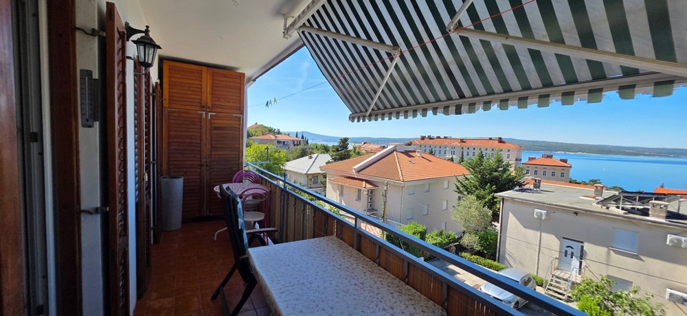 Fedett terasz, kilátással Crikvenicára a tengerre, apartman A4103