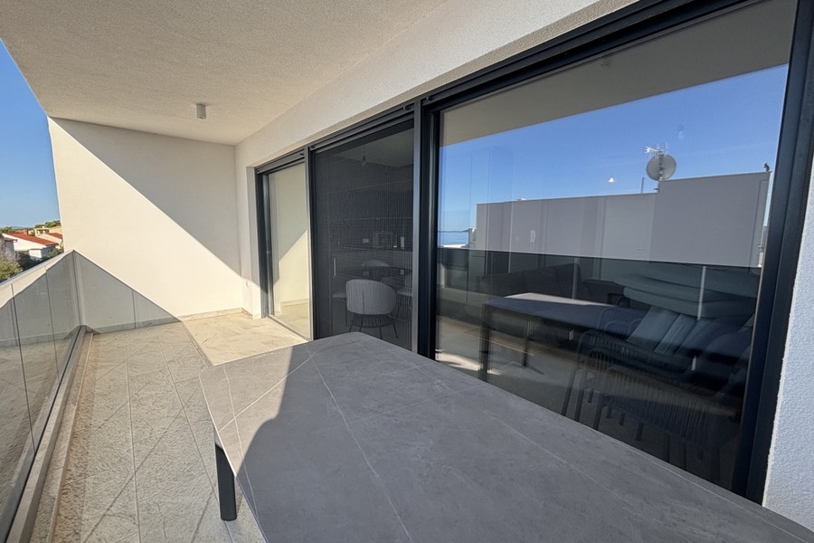 Az Okrug Gornji-i penthouse fedett loggiája