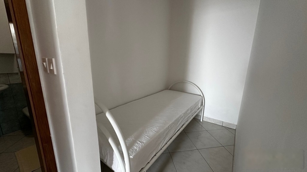 Második hálószoba egyszemélyes ággyal