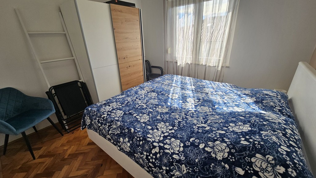 Második hálószoba fotellel