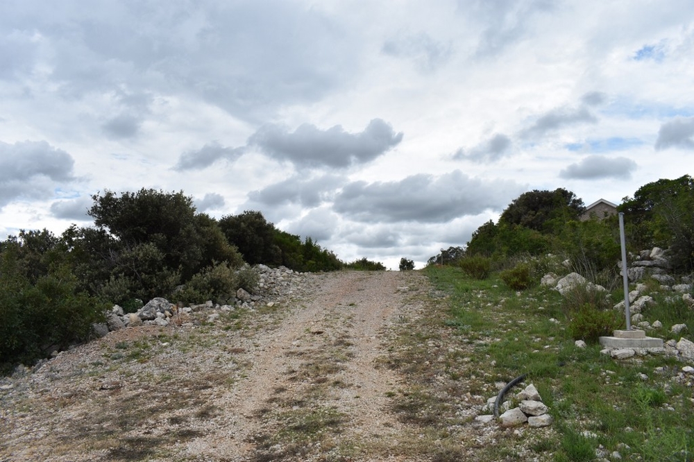 Távolabbi kilátás az ingatlanról a tengerre és a környékre