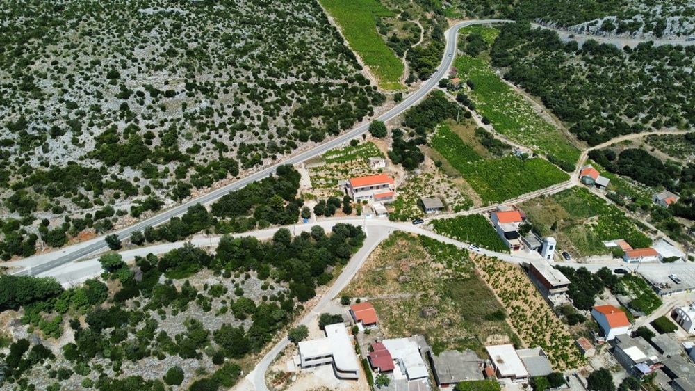 Telek kommunális vízellátással