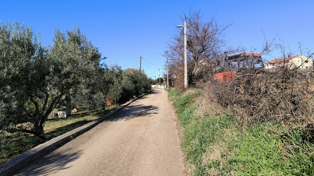 Ismét a G486-os ingatlan bejárata.