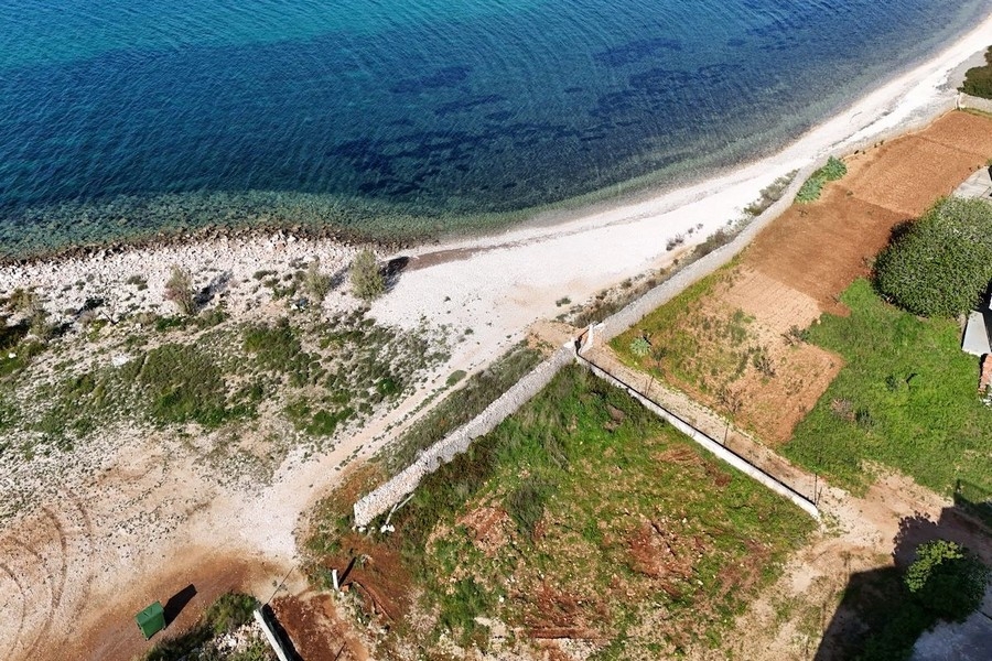 G488 építési telek az 1. sorban a tenger felé.