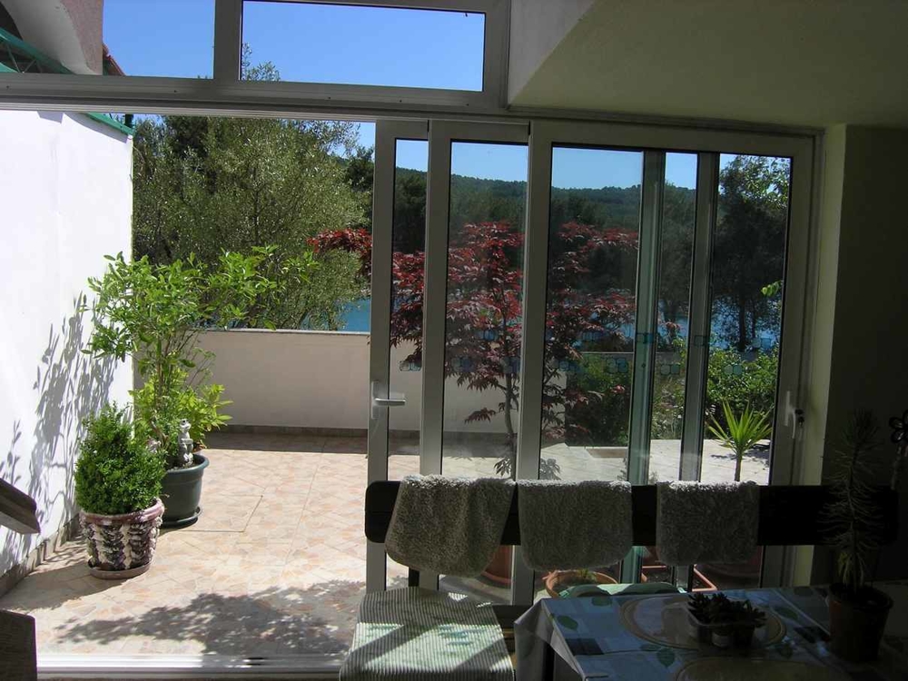 Tengerre néző H1094 ingatlan a horvátországi Ugljan településen.