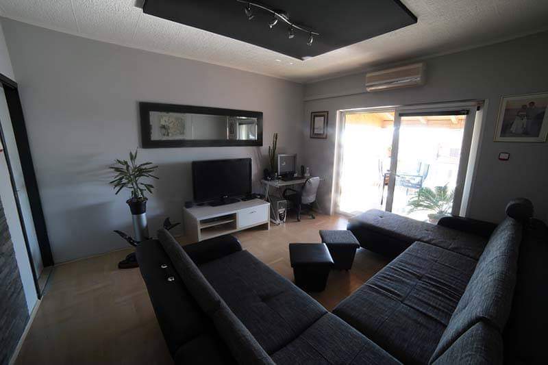 A nappaliból nyílik az erkély