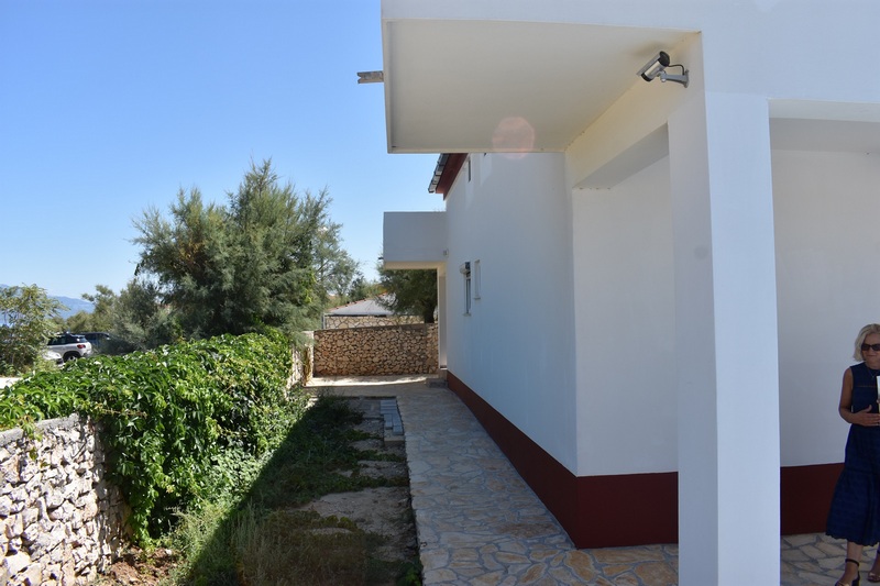 Kilátás a legfelső emeleti lakás belsejére.