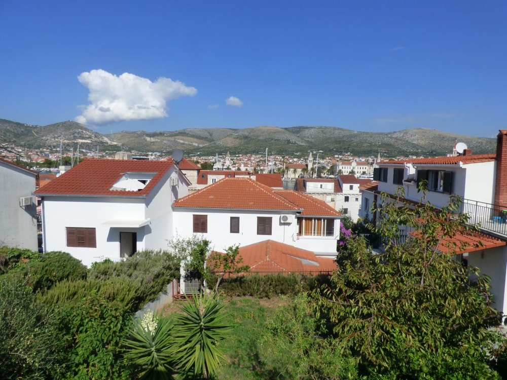 Kilátás Trogir óvárosára.