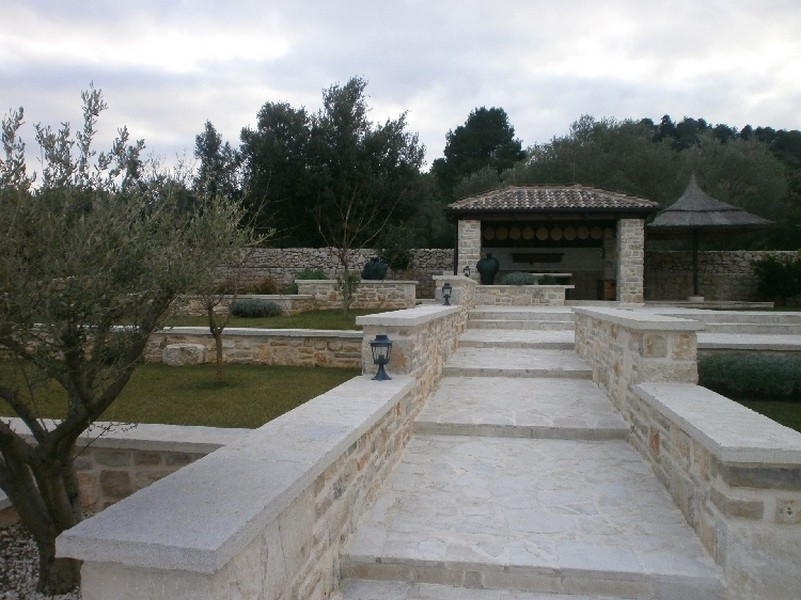 Tengerre néző kilátás a H1334-es ingatlanról, egy nagy ingatlan a tengerparti első sorban.