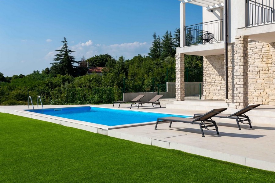 Eladó új, mediterrán stílusú villa Isztrián - Panorama Scouting GmbH.