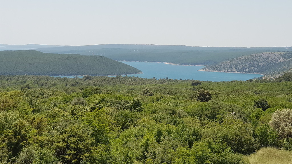 Tengerre néző kőház H1413 Rabac / Labin régióban, Isztria.