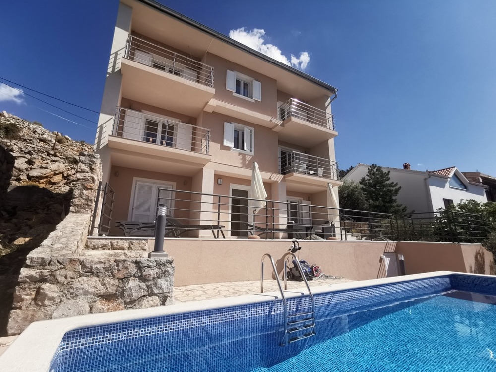 Vásároljon házat közvetlenül a tenger mellett Horvátországban - Panorama Scouting GmbH.