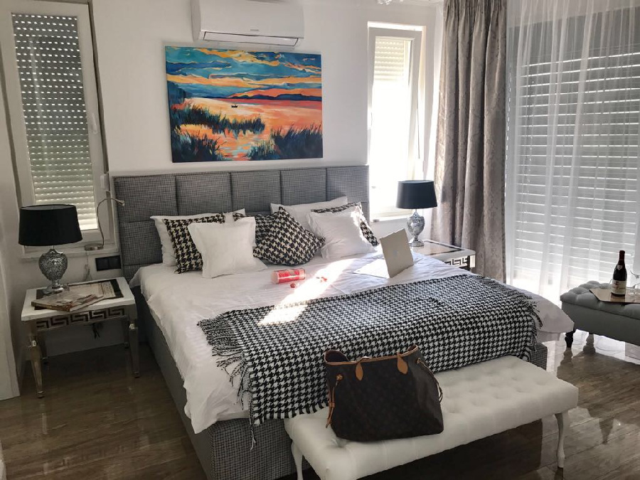 Egy másik kandalló a villa másik lakóterületén - vásároljon házat Horvátországban.