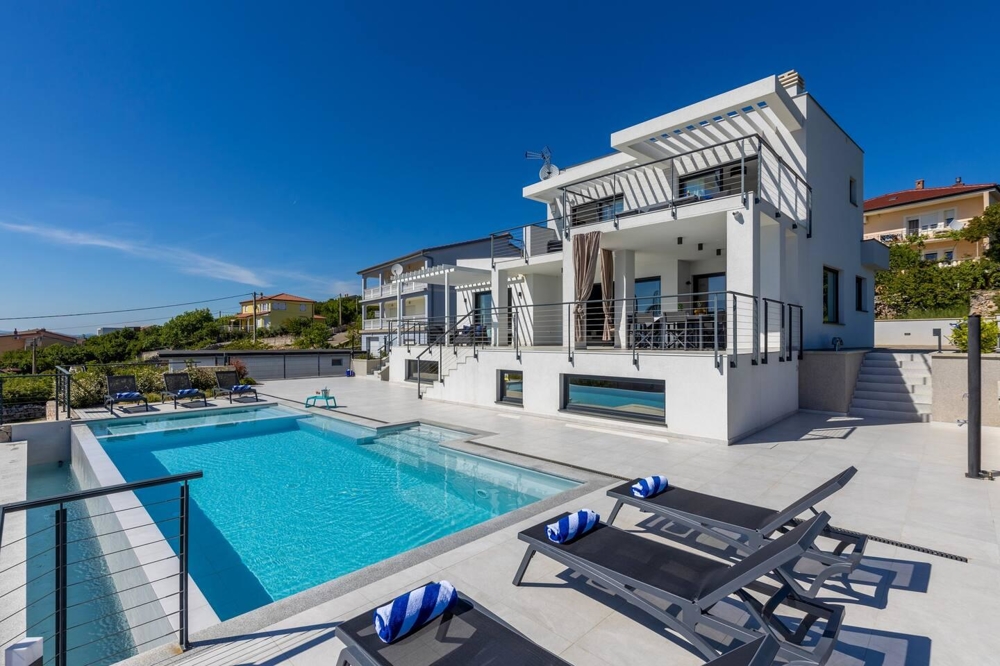 Modern villa panorámás kilátással a tengerre Crikvenica közelében, a Kvarner-öbölben eladó - Panorama Scouting Ingatlan.