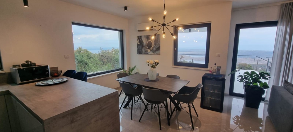 Horvátországban eladó H1647 villa hátulja.