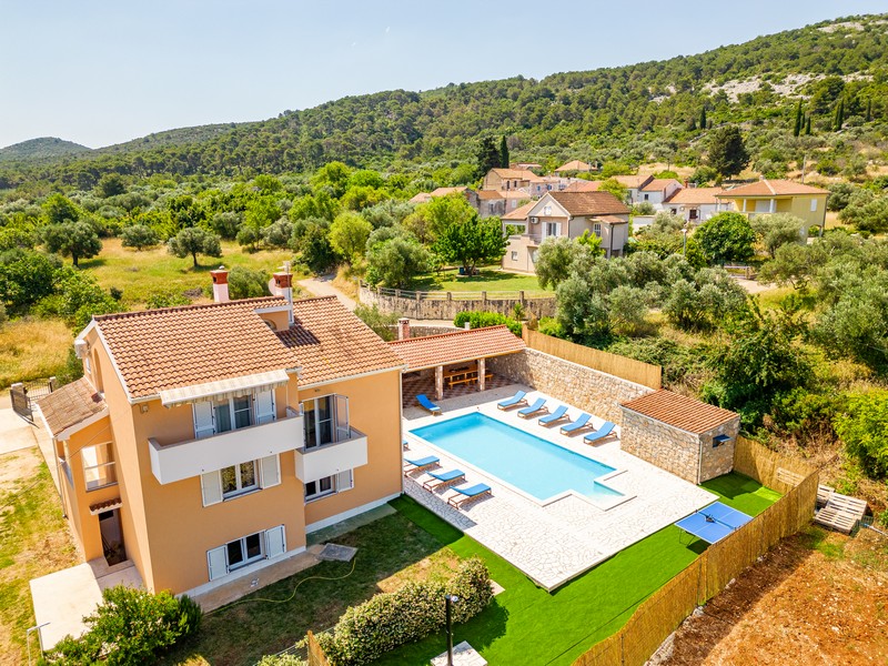 Nagy házat vásárolni Pasmanban