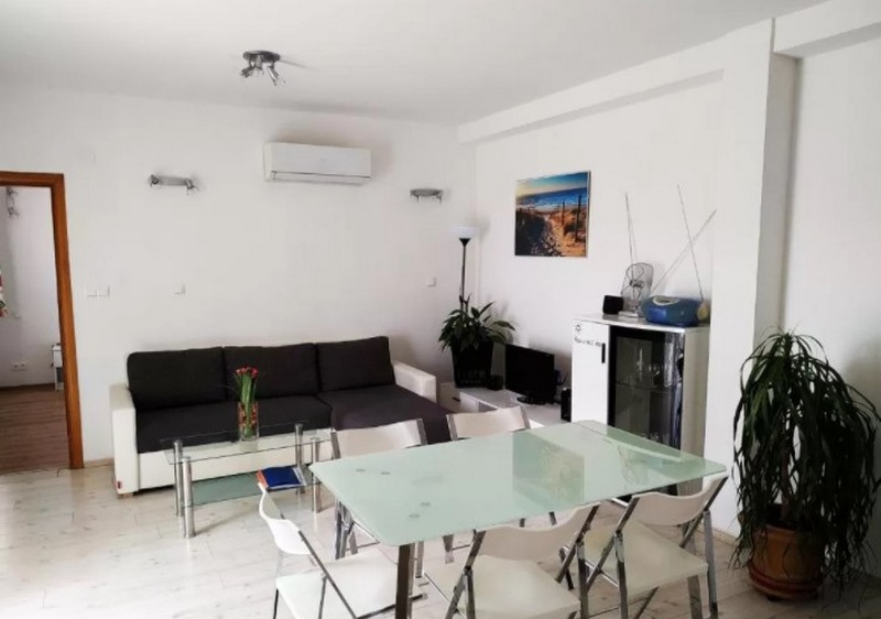 Légkondicionált étkező.