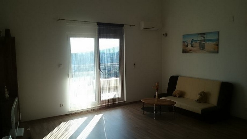 Tengerre néző kilátás a felső emeletről.