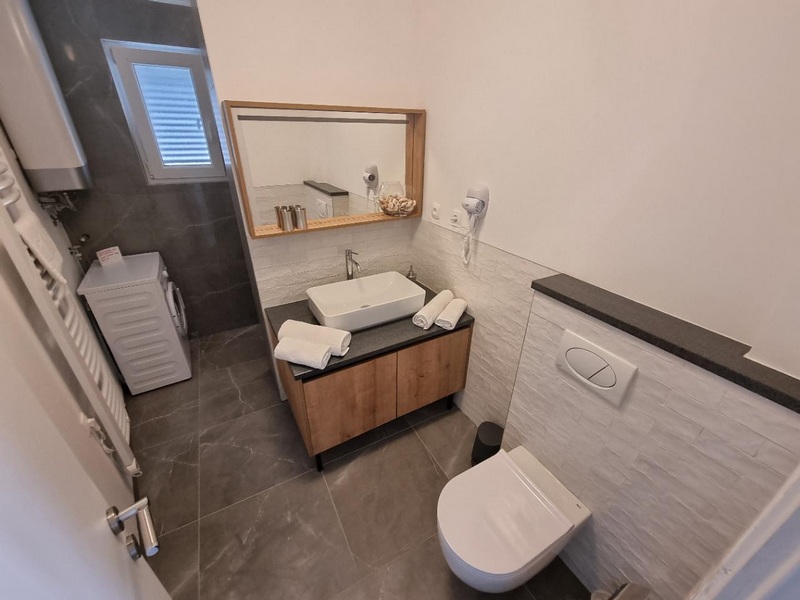 A H1781 ingatlan fürdőszobája, Horvátország - Panorama Scouting.