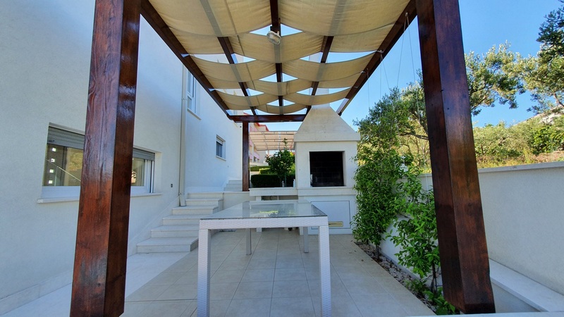 Grillezési lehetőség a Villa H1783 szabadtéri területén