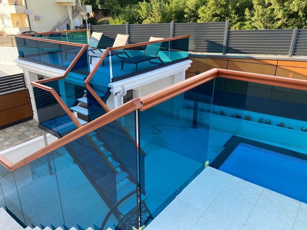 A Villa H1851 napozóterasza Crikvenicában, Horvátországban - Panorama Scouting.