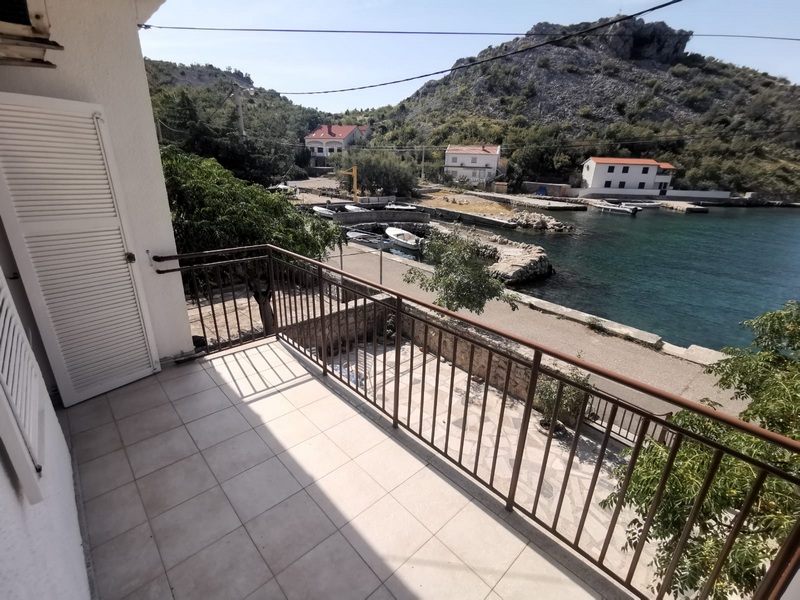 Tengerre néző terasz.