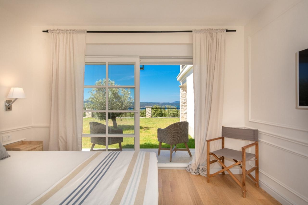 Hálószoba kilátással a zöldre.