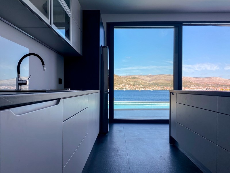 Ingatlan Horvátország - Ciovo Trogir sziget, Panoráma Cserkészház H1921