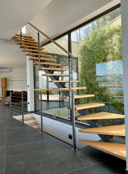 Tengerparti ingatlanok Horvátországban - Panorama Scouting H1922, Közép-Dalmácia, Ciovo Trogir-sziget.