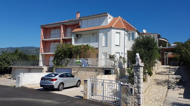 Ikerház csendes helyen, Novi Vinodolskiban, Horvátországban - Panorama Scouting Immobilien H1949.