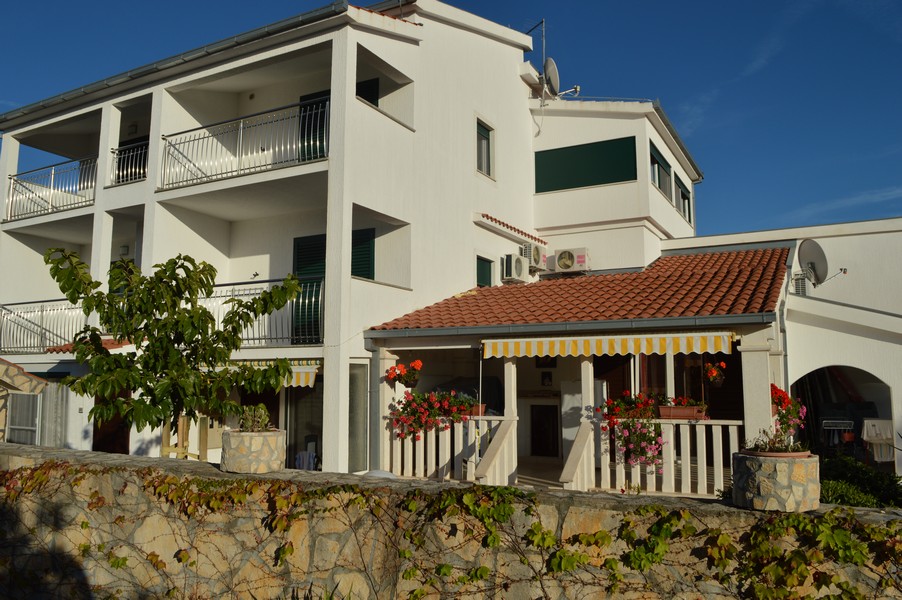 Ház vásárlás Horvátországban, Közép-Dalmáciában, Ciovo Trogir szigetén - Panorama Scouting Immobilien H2070, vételár: 1 200 000 EUR - 4. kép